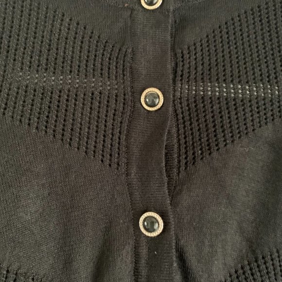 Select + Trend Button Front Long Sleeve Sweater Size Medium. - Picture 4 of 6